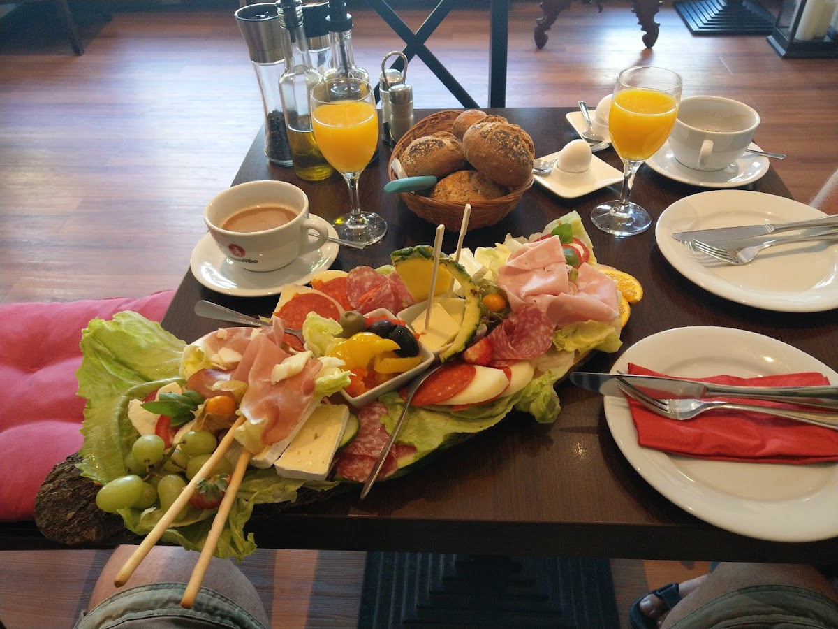 Annabell's Café Photos 2